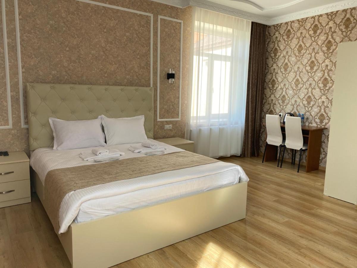 Ninotsminda Hotel Sharl מראה חיצוני תמונה