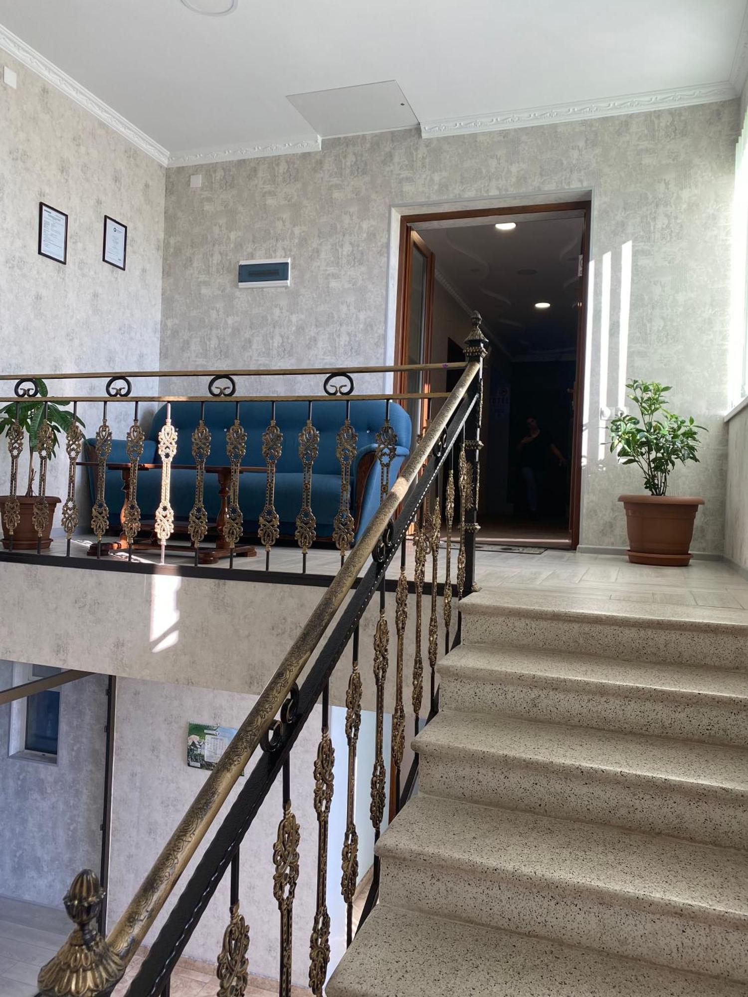 Ninotsminda Hotel Sharl מראה חיצוני תמונה